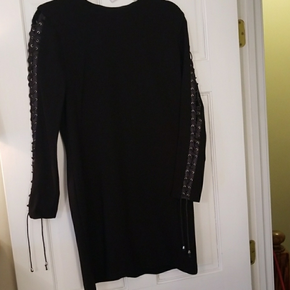Express Lace Up Sleeve Sheath Dress - Picture 5 of 5